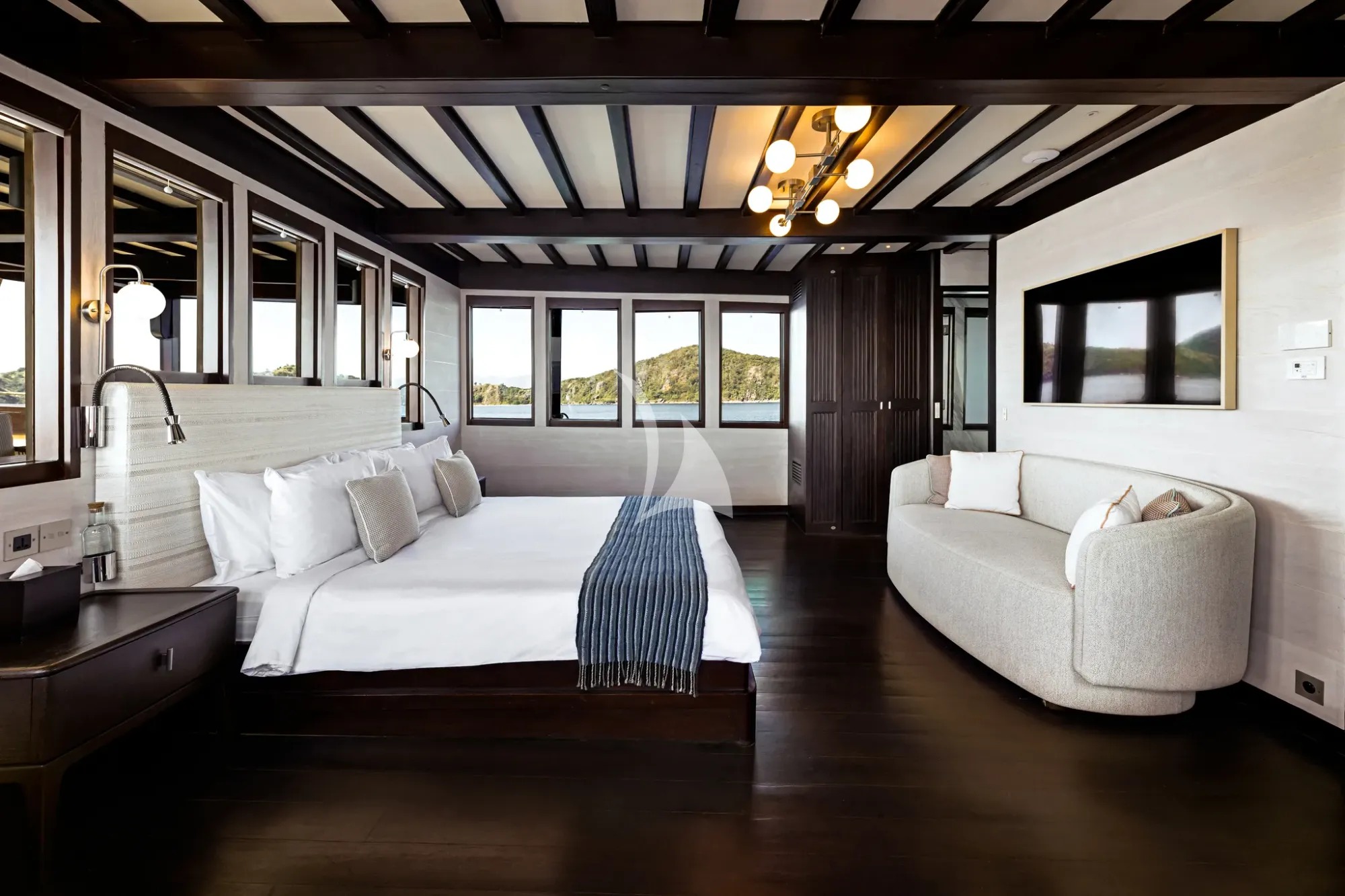 Charter Yacht VELA - Phinisi 50m - 6 Cabins - Labuan Bajo - Komodo - Sorong - Raja Ampat - Indonesia