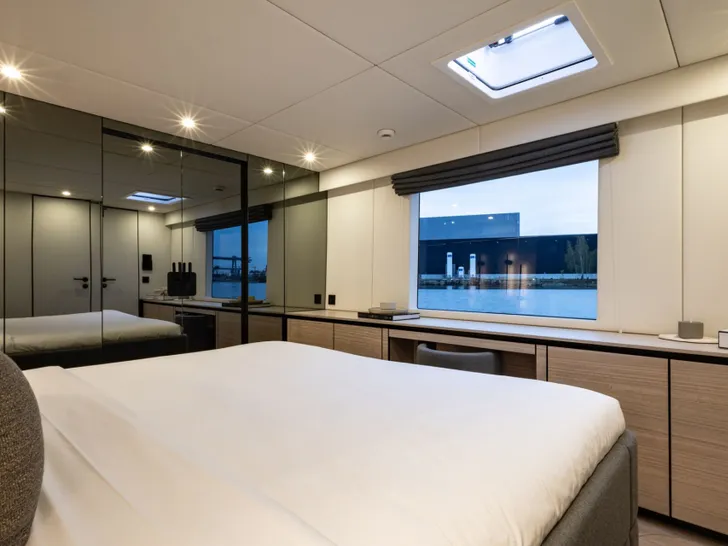 VELA Sunreef 70 Eco - master cabin VELA Sunreef 70 Eco - master cabin
