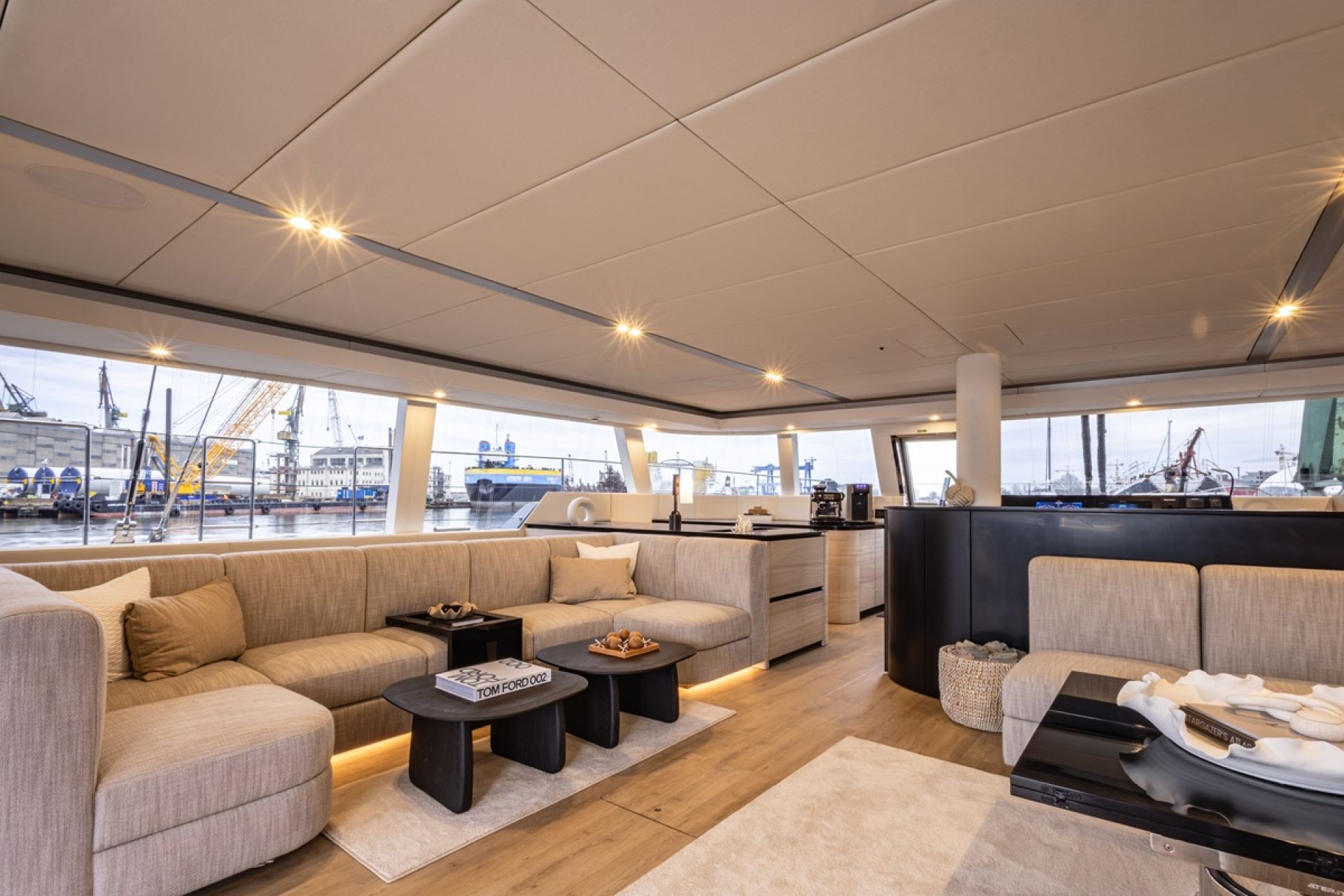 VELA Sunreef 70 Eco - saloon lounge