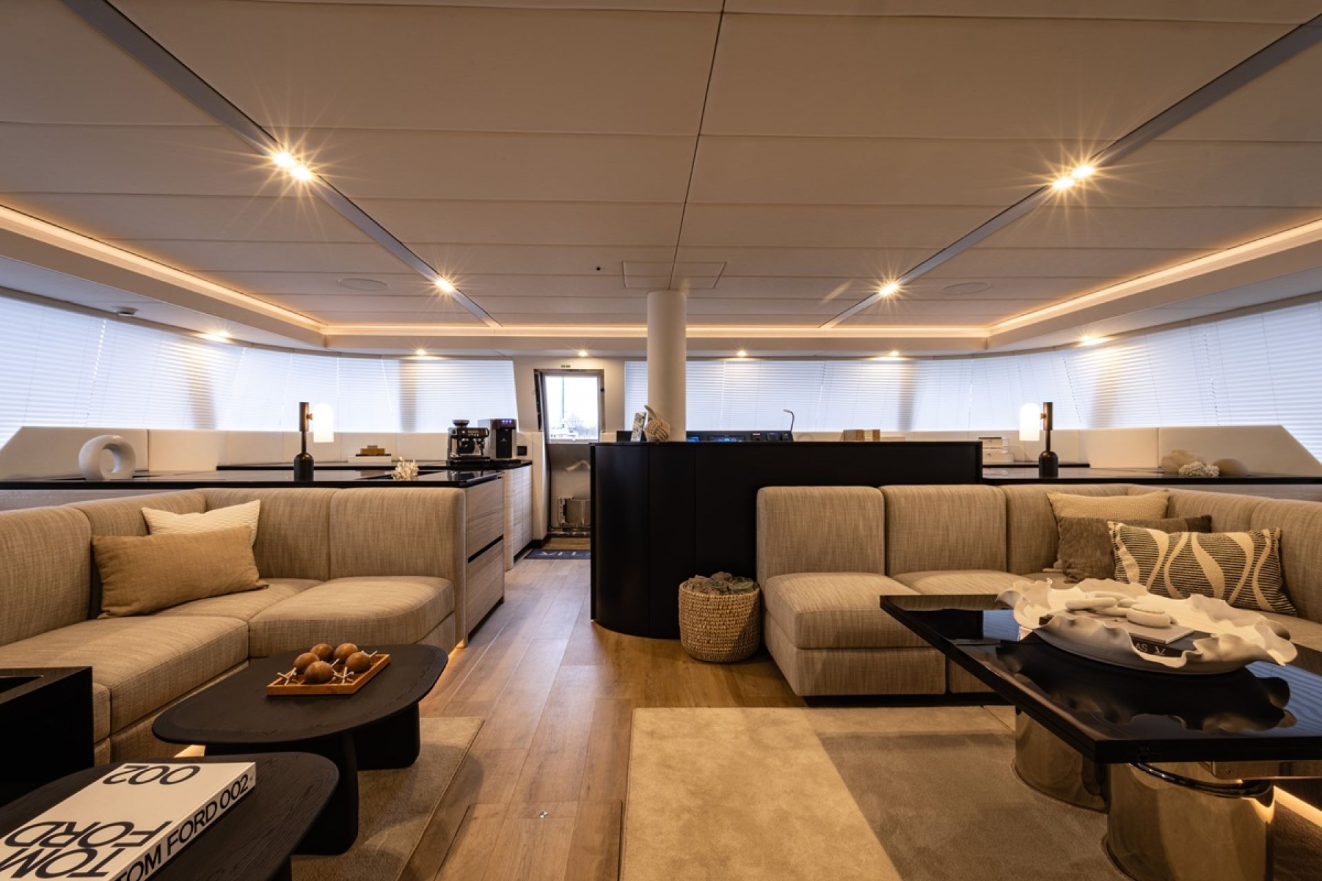VELA Sunreef 70 Eco - saloon