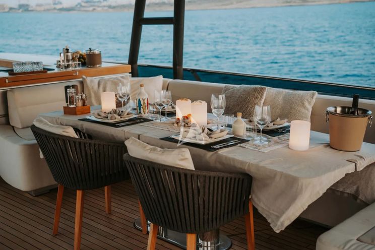 Charter Yacht VENUS - Monte Carlo MCY86 - 4 Cabins - Naples - Capri - Positano - Amalfi Coast - Italy