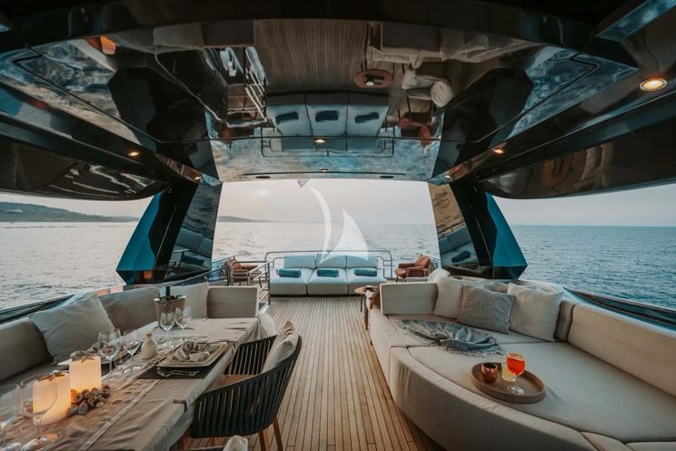 Charter Yacht VENUS - Monte Carlo MCY86 - 4 Cabins - Naples - Capri - Positano - Amalfi Coast - Italy