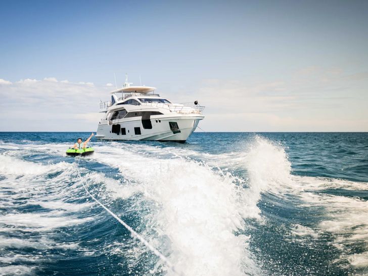 VESTA Azimut Grande 27M - tubing VESTA Azimut Grande 27M - tubing