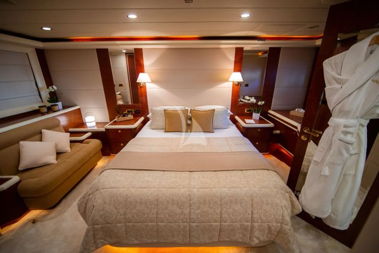 Charter Yacht VIKING III - Leight Notika 35m - 5 Cabins - Golfe Juan - Cannes - Nice - Antibes - St Tropez - French Riviera - Monaco