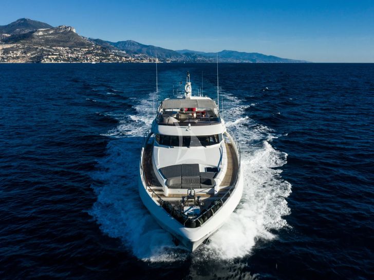 VIKING III Dixon 35m - bow view cruising VIKING III Dixon 35m - bow view cruising