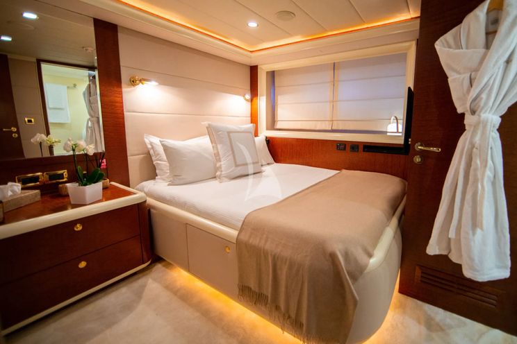 Charter Yacht VIKING III - Leight Notika 35m - 5 Cabins - Golfe Juan - Cannes - Nice - Antibes - St Tropez - French Riviera - Monaco