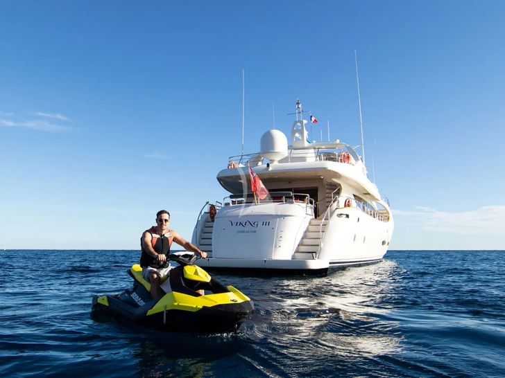 VIKING III Dixon 35m - jet ski VIKING III Dixon 35m - jet ski