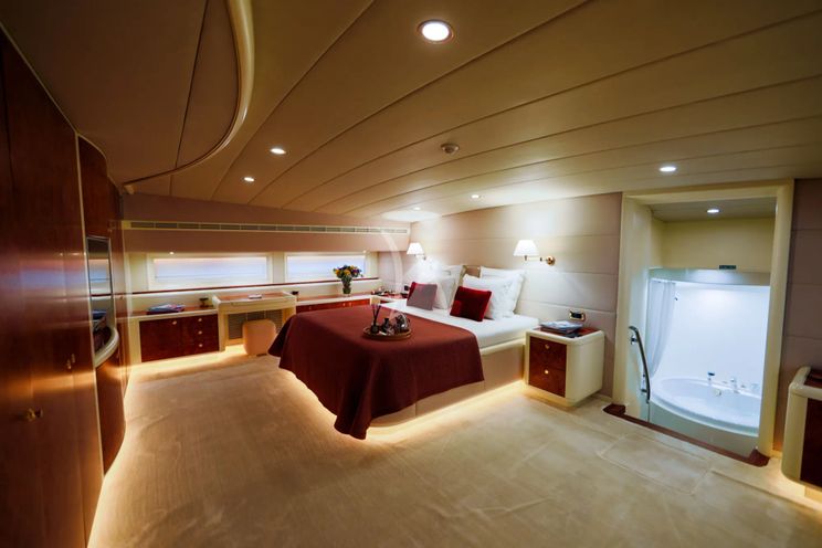 Charter Yacht VIKING III - Leight Notika 35m - 5 Cabins - Golfe Juan - Cannes - Nice - Antibes - St Tropez - French Riviera - Monaco