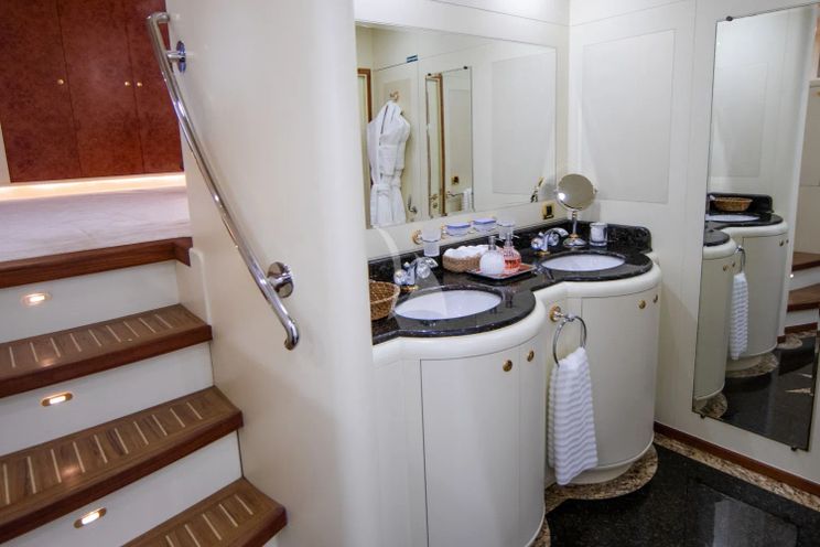 Charter Yacht VIKING III - Leight Notika 35m - 5 Cabins - Golfe Juan - Cannes - Nice - Antibes - St Tropez - French Riviera - Monaco