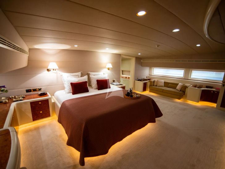 VIKING III Dixon 35m - master cabin 2 VIKING III Dixon 35m - master cabin 2