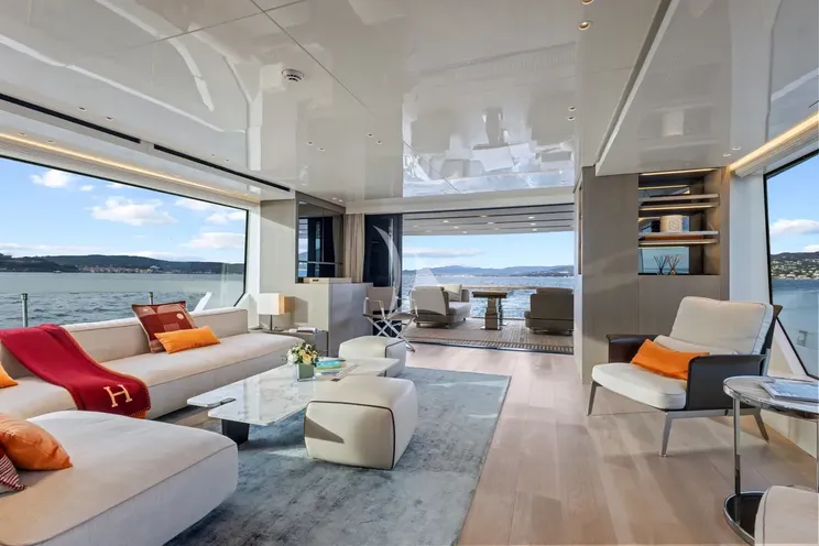 Charter Yacht VINCI II - Sanlorenzo SX88 - 4 Cabins - Cannes - Monaco - St. Tropez - French Riviera