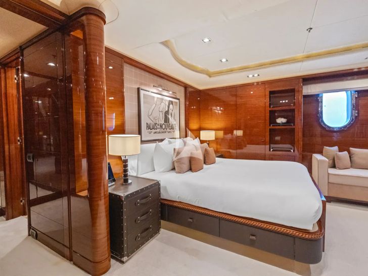 VISION Benetti 60m - VIP cabin 2 VISION Benetti 60m - VIP cabin 2