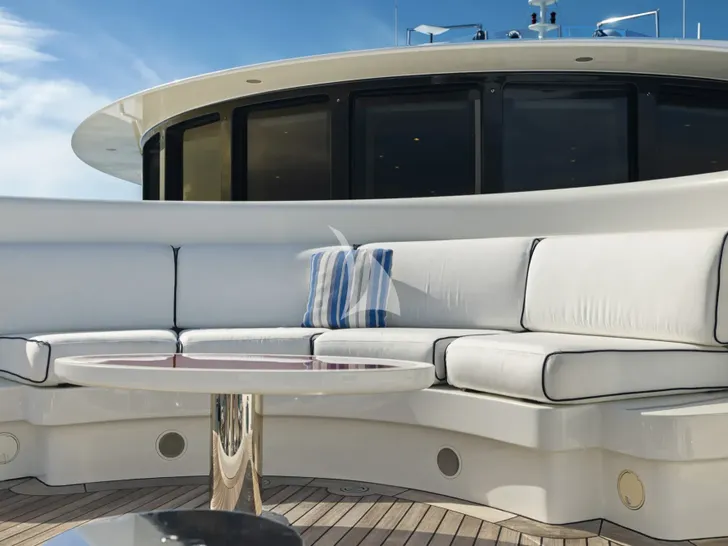 VISION Benetti 60m - foredeck seating VISION Benetti 60m - foredeck seating