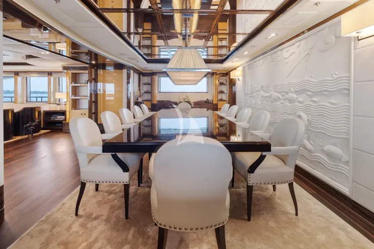 Charter Yacht VISION - Benetti 60m - 6 Cabins - Cannes - Nice - Antibes - St Tropez - French Riviera