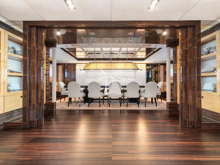 VISION Benetti 60m - main saloon dining VISION Benetti 60m - main saloon dining