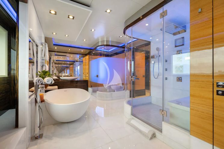 Charter Yacht VISION - Benetti 60m - 6 Cabins - Cannes - Nice - Antibes - St Tropez - French Riviera