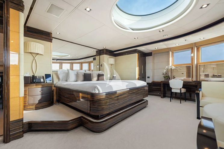 Charter Yacht VISION - Benetti 60m - 6 Cabins - Cannes - Nice - Antibes - St Tropez - French Riviera