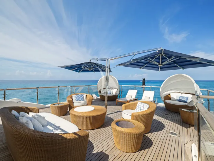 VISION Benetti 60m - sun deck aft seating VISION Benetti 60m - sun deck aft seating