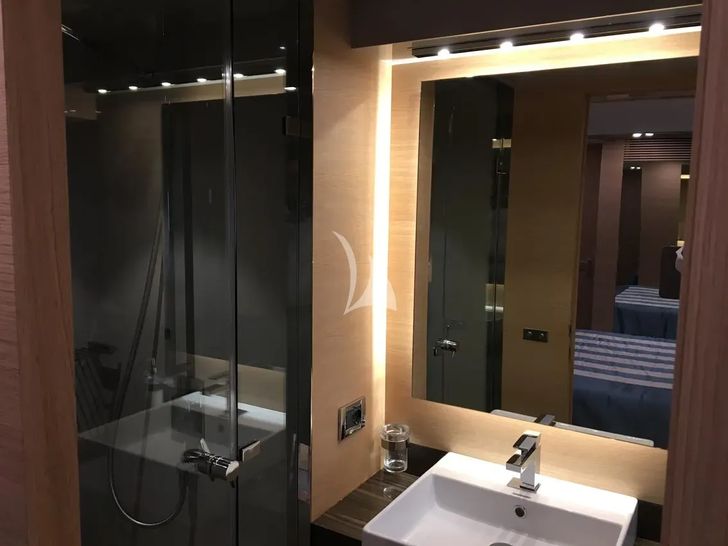 VISIONARIA Amer 94 - VIP cabin bathroom VISIONARIA Amer 94 - VIP cabin bathroom