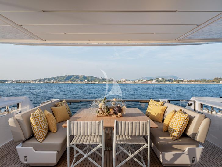 VITTORIA Al Fresco Dining VITTORIA Al Fresco Dining