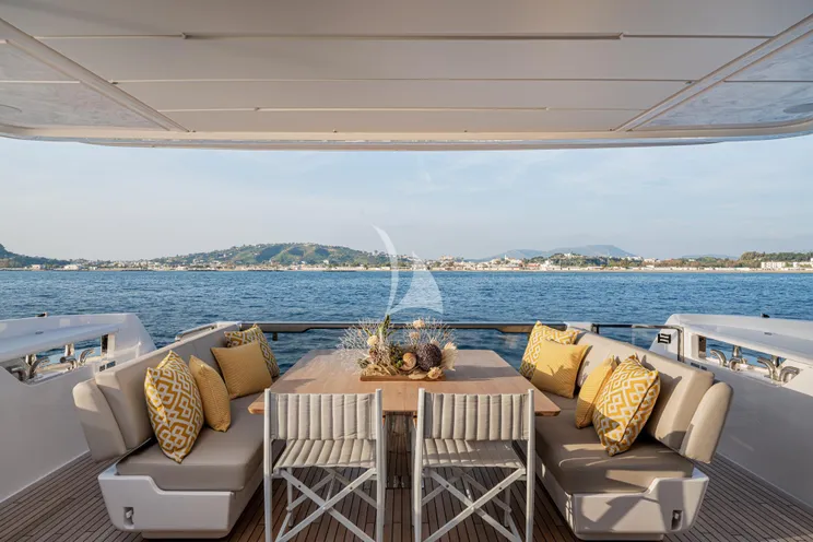 Charter Yacht VITTORIA - Ferretti 860 - 4 Cabins - Amalfi Coast - Naples - Capri
