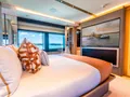 VIVACE Alpha Spritz 102 - master cabin bed and TV VIVACE Alpha Spritz 102 - master cabin bed and TV