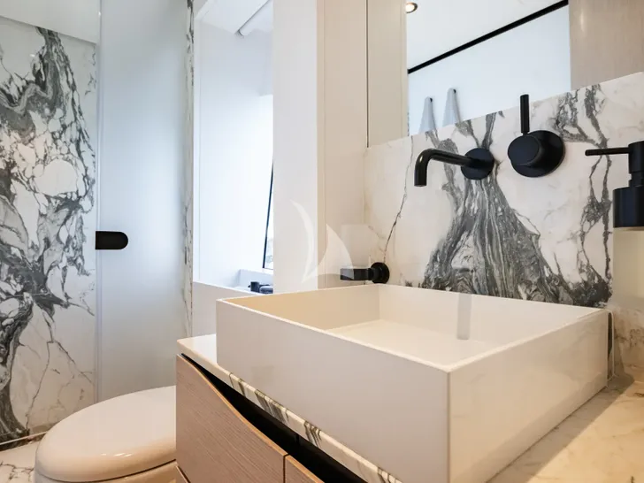 VIVACE Alpha Spritz 102 - twin cabin 2 bathroom VIVACE Alpha Spritz 102 - twin cabin 2 bathroom