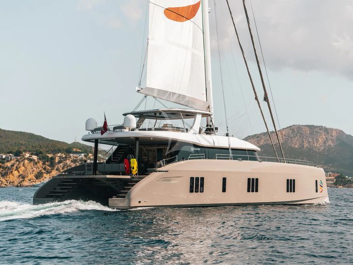 VIVA LA VIDA Sunreef 80 - sailing VIVA LA VIDA Sunreef 80 - sailing