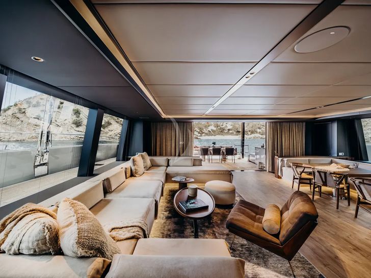 VIVA LA VIDA Sunreef 80 - saloon seating other angle VIVA LA VIDA Sunreef 80 - saloon seating other angle