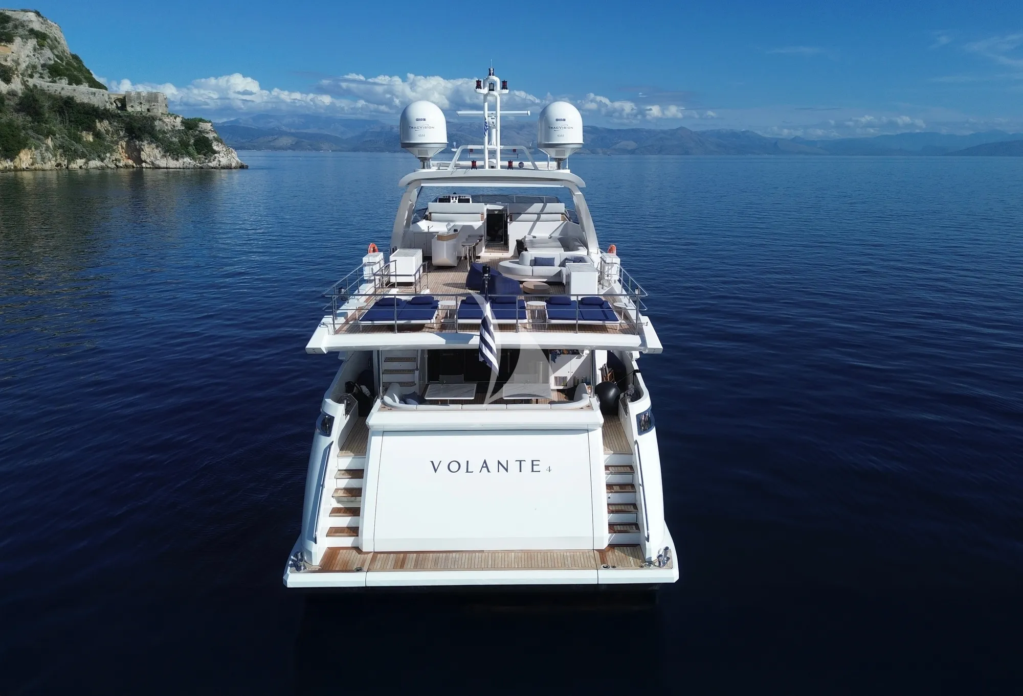 VOLANTE Azimut Grande 32M - aft shot