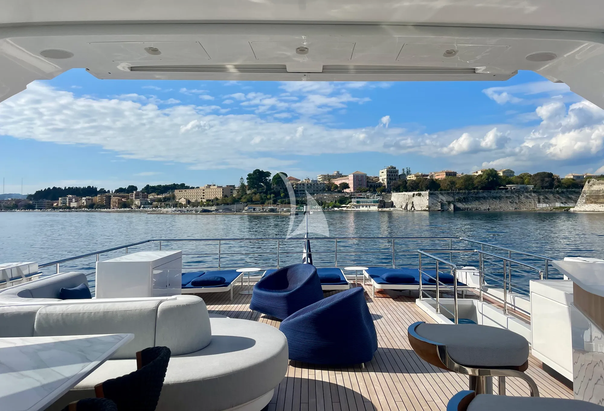 VOLANTE Azimut Grande 32M - sundeck