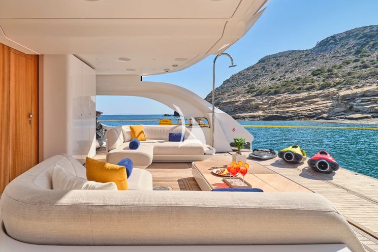 Charter Yacht VOLO MARE - Azimut Grande Trideck 38m - 6 Cabins - Athens - Mykonos - Paros - Cyclades - Greece