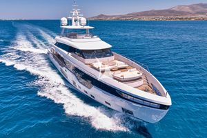 VOLO MARE - Azimut Grande Trideck 38m - 6 Cabins - Athens - Mykonos - Paros - Cyclades - Greece VOLO MARE - Azimut Grande Trideck 38m - 6 Cabins - Athens - Mykonos - Paros - Cyclades - Greece
