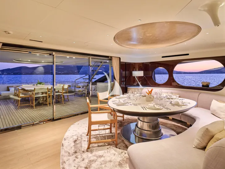VOLO MARE Azimut Grande Trideck 38m - sky lounge dining set up VOLO MARE Azimut Grande Trideck 38m - sky lounge dining set up