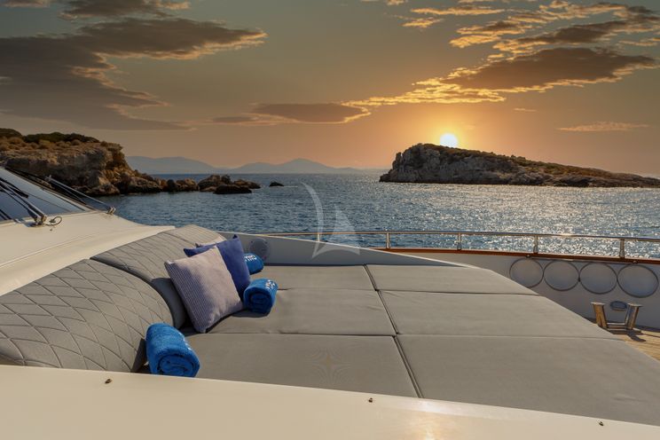 Charter Yacht VYNO - Canados 86 - 4 Cabins - Athens - Mykonos - Naxos - Paros