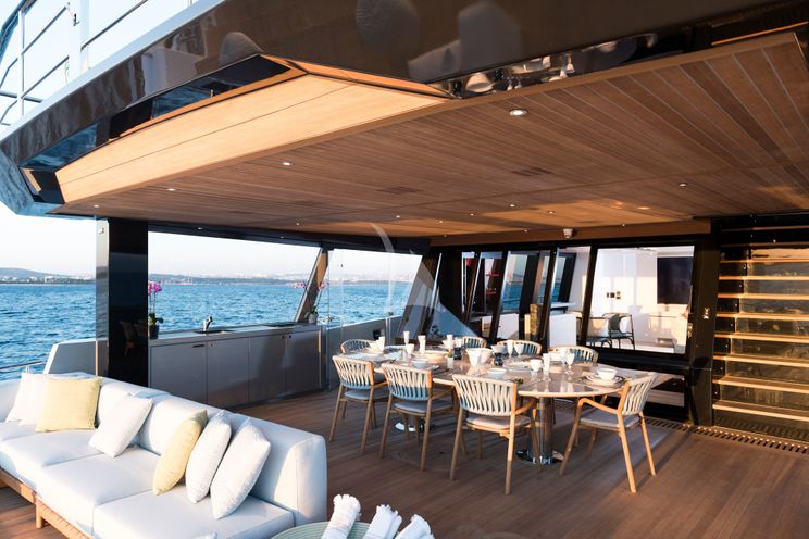 Charter Yacht VIVACE - Alpha Yachts 31m - 5 Cabins - Nassau - Staniel Cay - Exumas