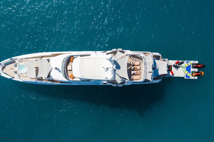 Charter Yacht WABASH - Benetti 132 - 5 Cabins - Nassau