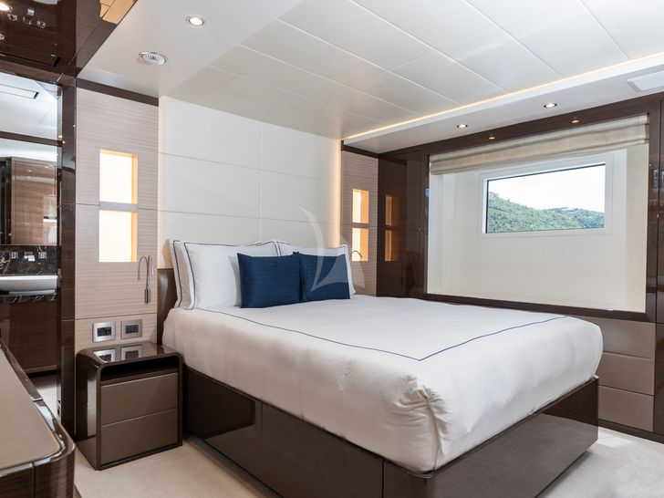 WABASH Benetti 132 Queen Cabin WABASH Benetti 132 Queen Cabin