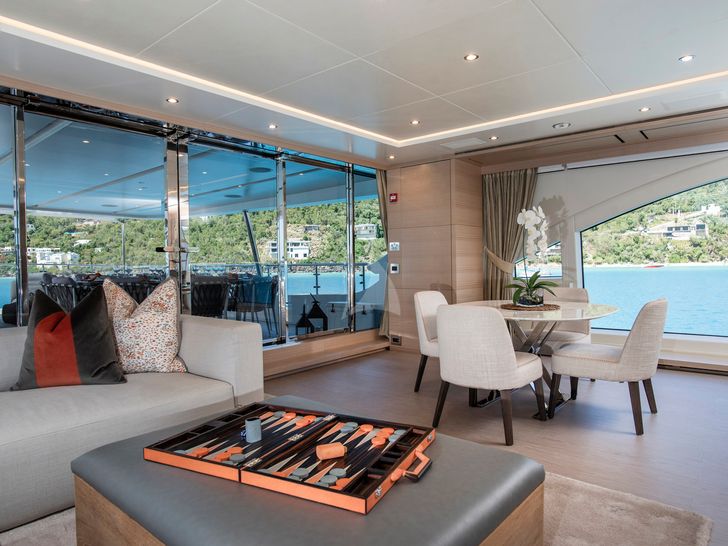 WABASH Benetti 132 Skylounge WABASH Benetti 132 Skylounge