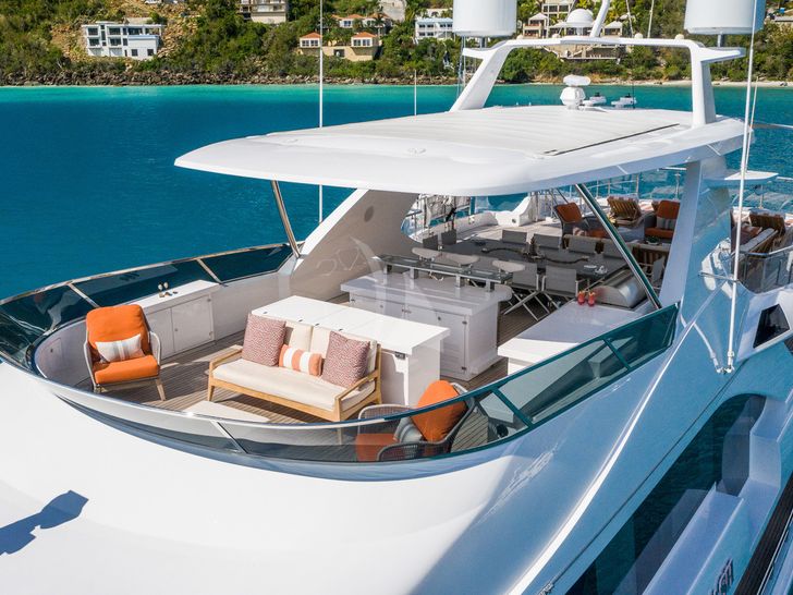 WABASH Benetti 132 Sundeck Foreward WABASH Benetti 132 Sundeck Foreward