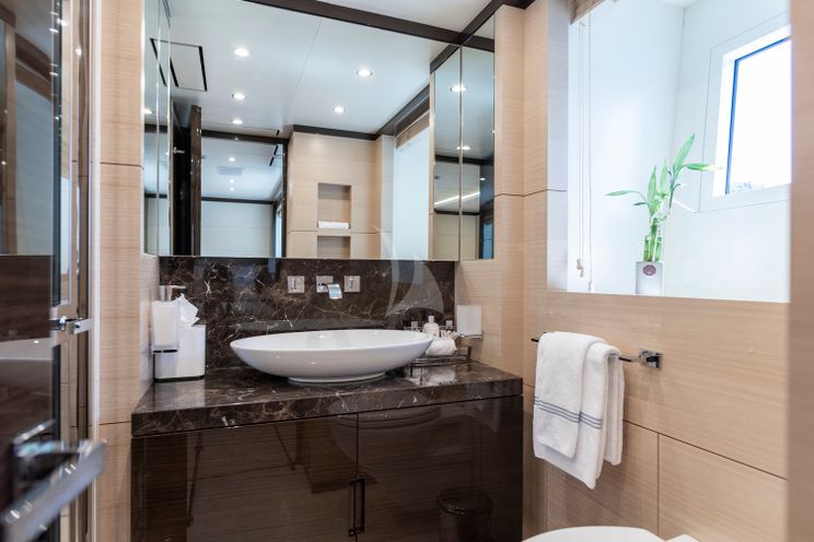 Charter Yacht WABASH - Benetti 132 - 5 Cabins - Nassau