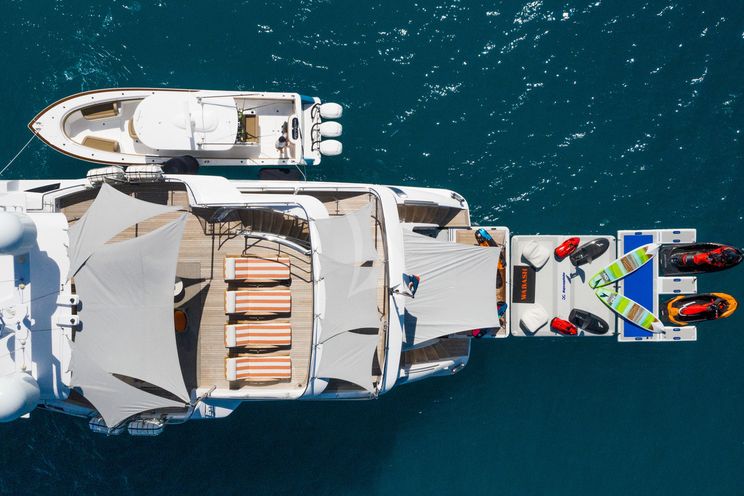 Charter Yacht WABASH - Benetti 132 - 5 Cabins - Nassau