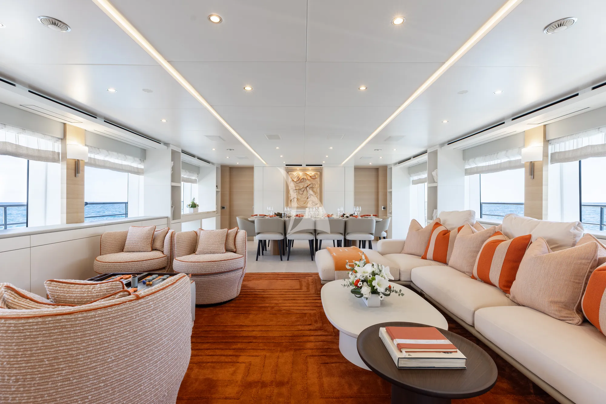 WABASH Benetti Classic Supreme 132 - main saloon