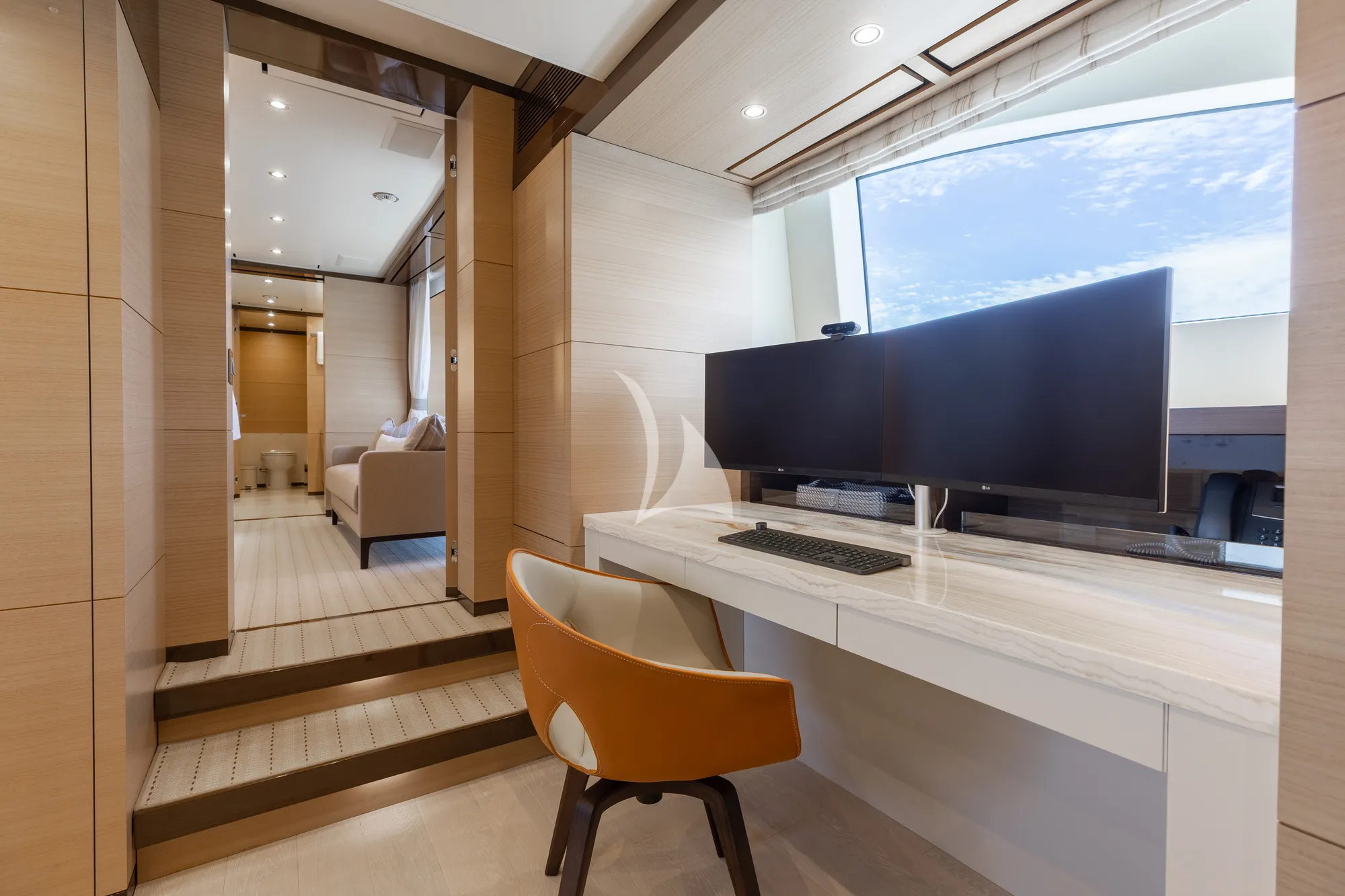 WABASH Benetti Classic Supreme 132 - master cabin office