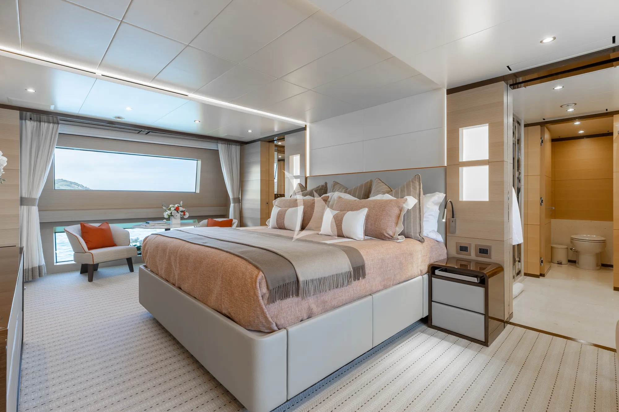 WABASH Benetti Classic Supreme 132 - master cabin
