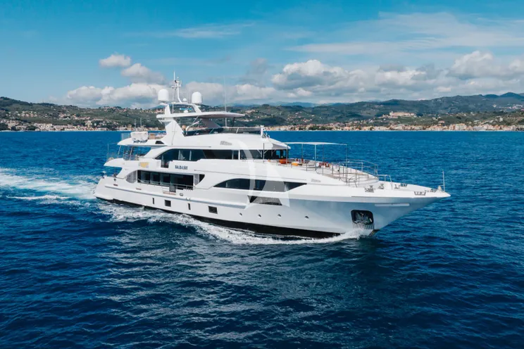 Charter Yacht WABASH - Benetti Classic Supreme 132 - 6 Cabins - Nassau - Exumas - Bahamas