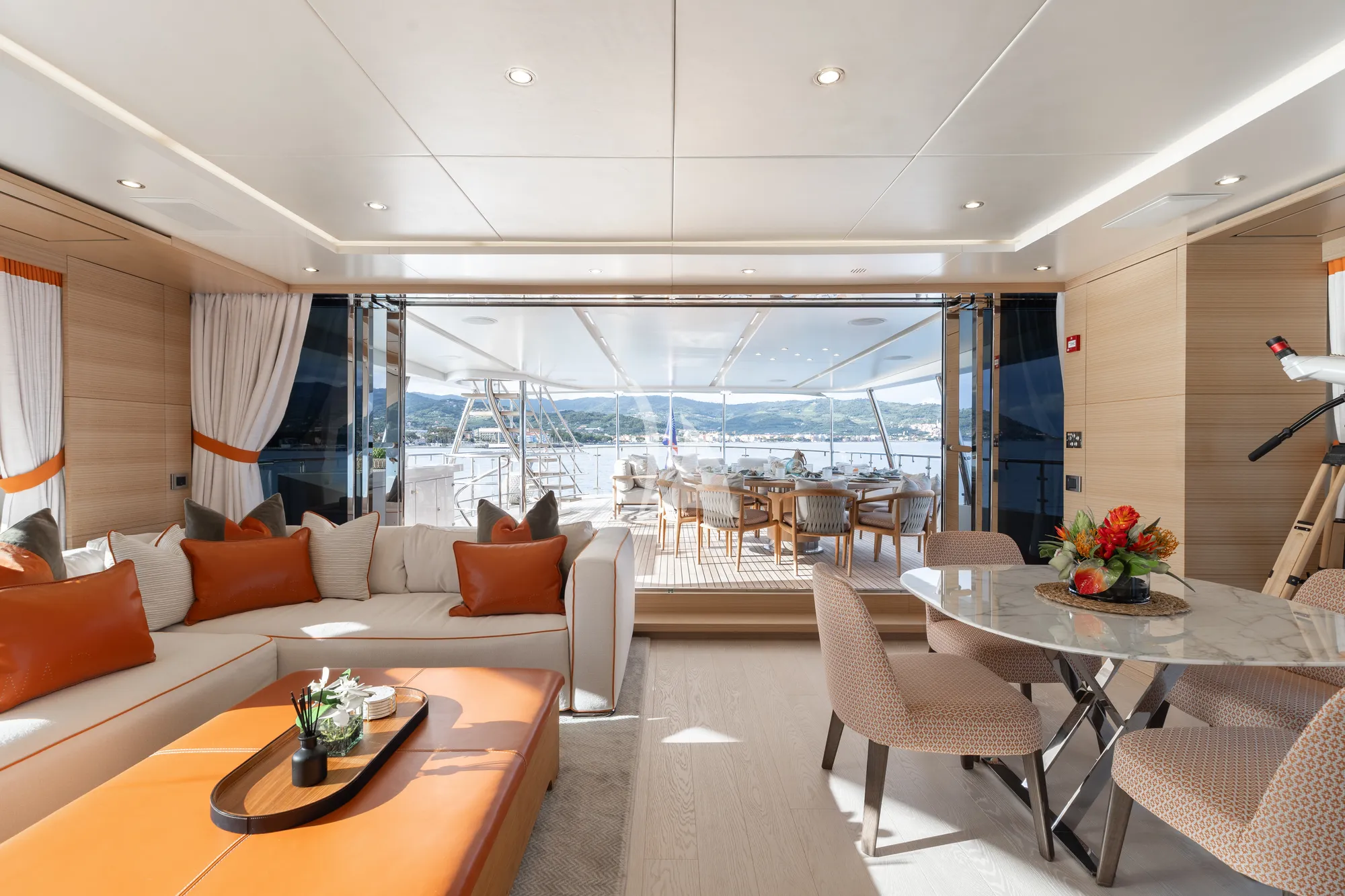 WABASH Benetti Classic Supreme 132 - sky lounge