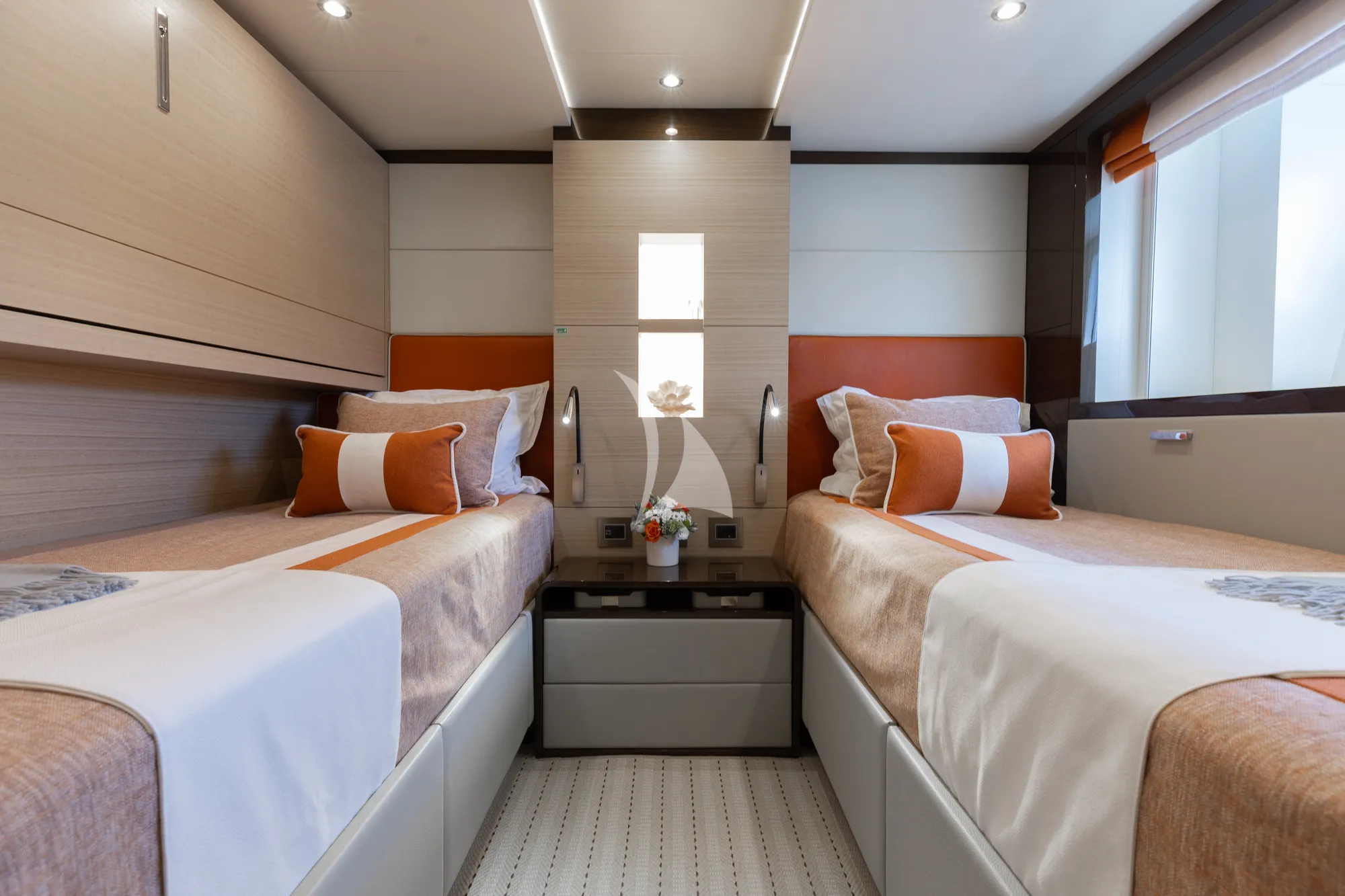 WABASH Benetti Classic Supreme 132 - twin cabin