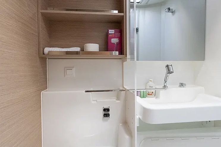 Charter Yacht WANDERER - Lagoon 43 - 4 Cabins - Split - Dubrovnik - Hvar - Croatia