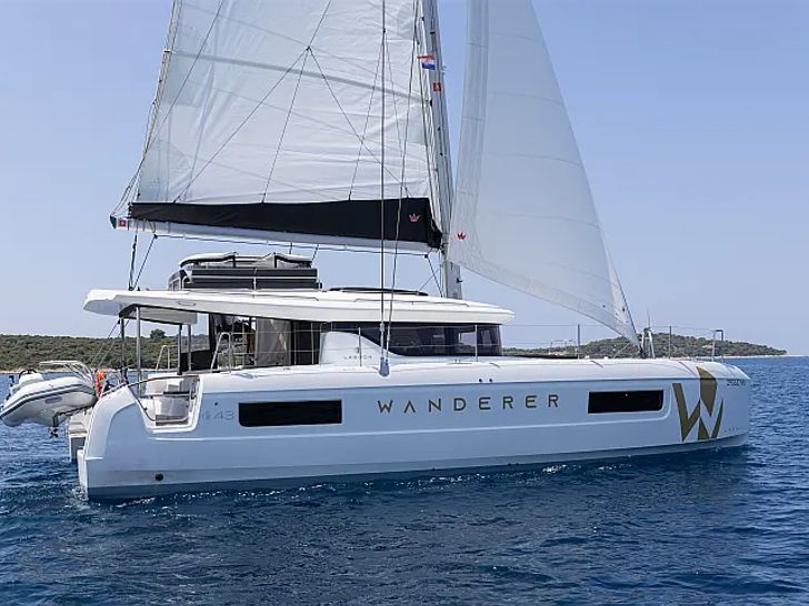 WANDERER Lagoon 43 - side profile WANDERER Lagoon 43 - side profile
